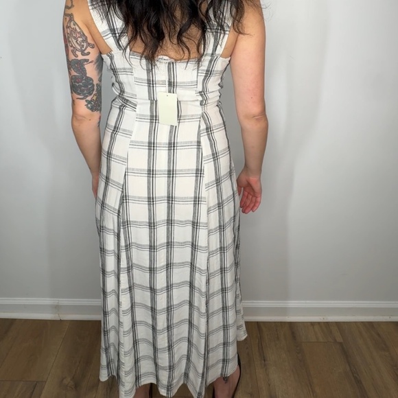 Weekend Los Angeles Plaid Midi Dress 🤍🖤 - Medium - Picture 5 of 6